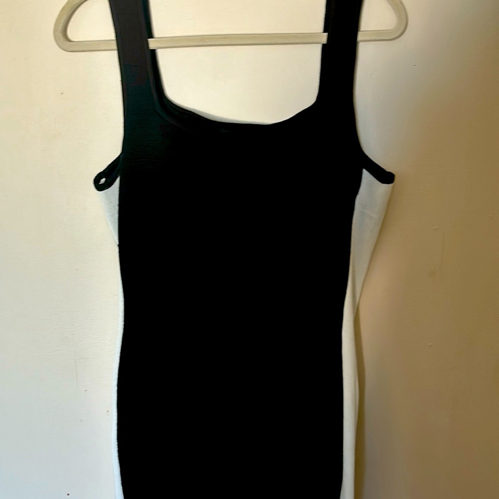 COLOR BLOCK DRESS